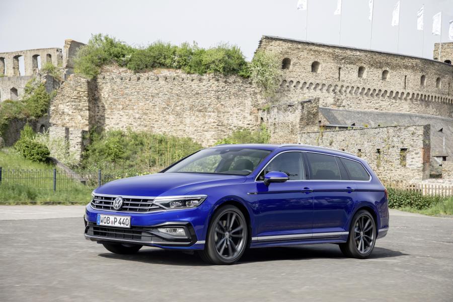  Volkswagen Passat R-Line Variant (B8) 2019 года  (WW) (фото 36 из 49)